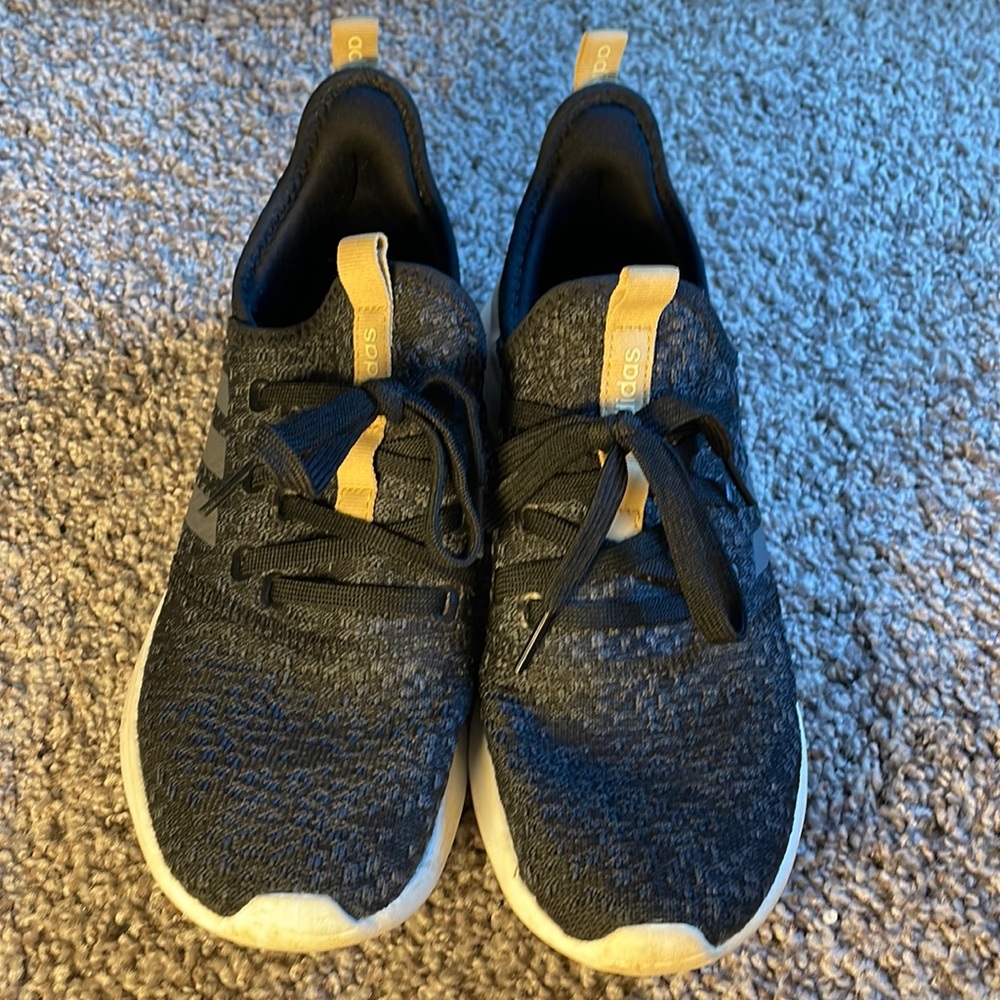 Adidas Women’s Cloudfoam Pure running shoes. Size 8